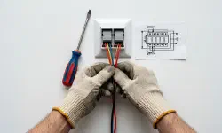 Featured image of post Как подключить проходной выключатель: схема и пошаговая инструкция